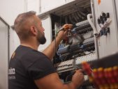 Electrical services at the fuse box by avitea Industrieservice